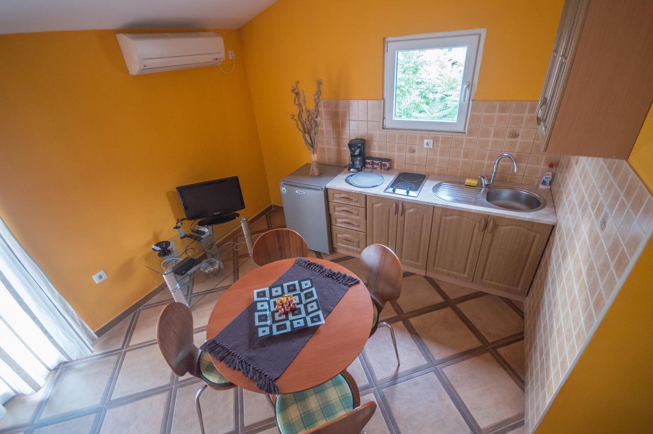 Apartments Cukovic 리산 외부 사진